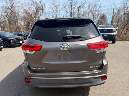Used 2018 Toyota Highlander XLE image 8