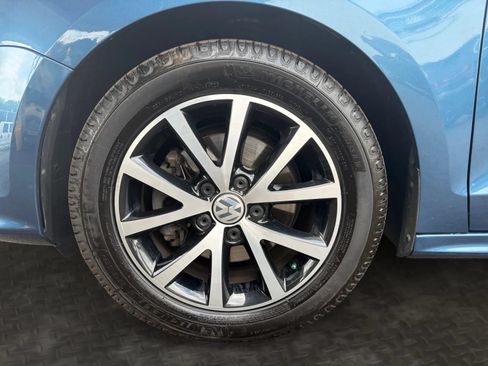 Used 2018 Volkswagen Jetta SE FWD image 36