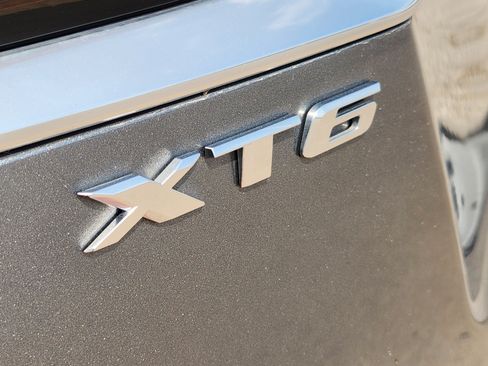 Used 2021 Cadillac XT6 Premium Luxury FWD image 31