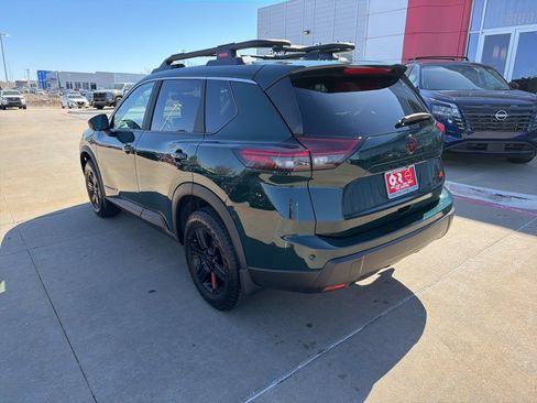 Used 2026 Nissan Rogue SV AWD/4WD image 3