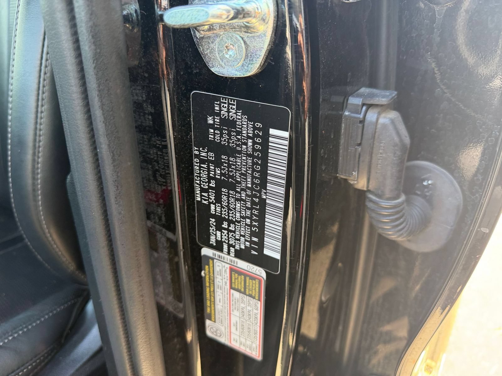 Used 2024 Kia Sorento S FWD image 31