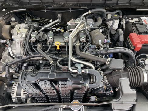 Used 2024 Nissan Altima 2.5 SV image 18