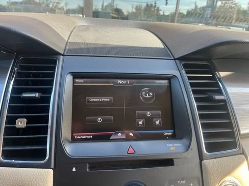 Used 2015 Ford Taurus SEL w/ Equipment Group 201A FWD image 25