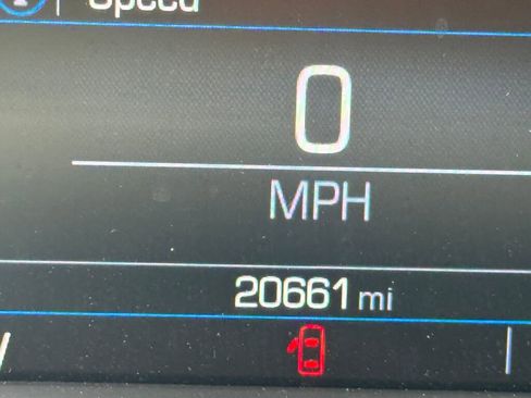 Certified 2023 GMC Acadia SLE w/ Driver Convenience Package image 15