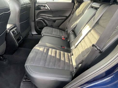 Used 2024 Mitsubishi Outlander SE AWD/4WD image 5