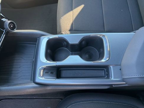 New 2026 Chevrolet Equinox EV LT image 18