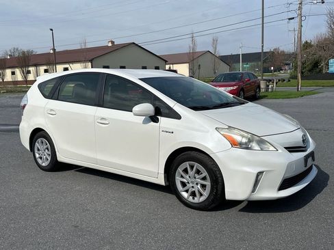Used 2013 Toyota Prius V Three image 1