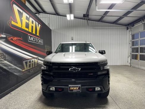 Used 2020 Chevrolet Silverado 1500 LT Trail Boss w/ Safety Package AWD/4WD image 18