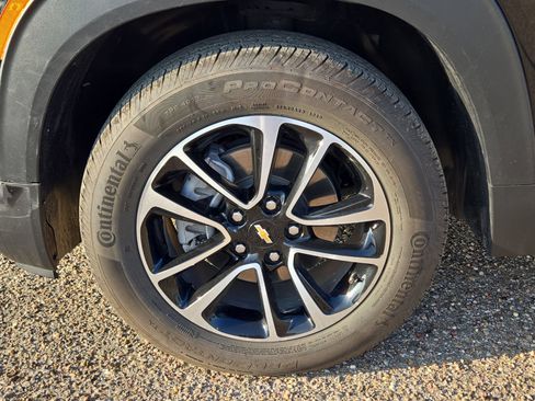Used 2024 Chevrolet TrailBlazer LT AWD/4WD image 10