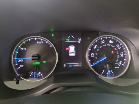 Used 2019 Toyota RAV4 XLE w/ Convenience Package AWD/4WD image 18