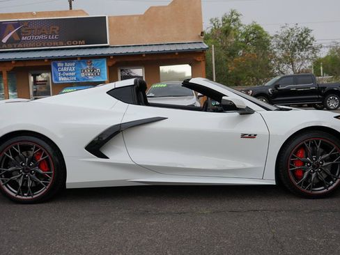Used 2023 Chevrolet Corvette Stingray Preferred Cpe w/ Z51 Performance Package RWD image 2