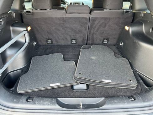 Used 2015 Jeep Cherokee Latitude image 16