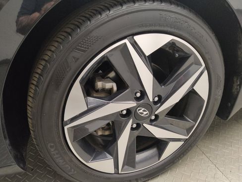 Used 2023 Hyundai Elantra SEL w/ Convenience Package FWD image 31