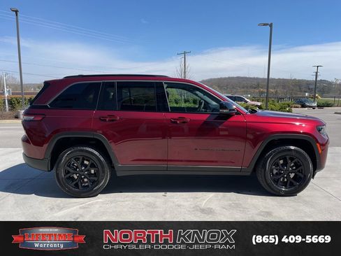 New 2026 Jeep Grand Cherokee Altitude AWD/4WD image 21