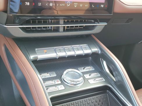 New 2026 Lincoln Nautilus Reserve image 28