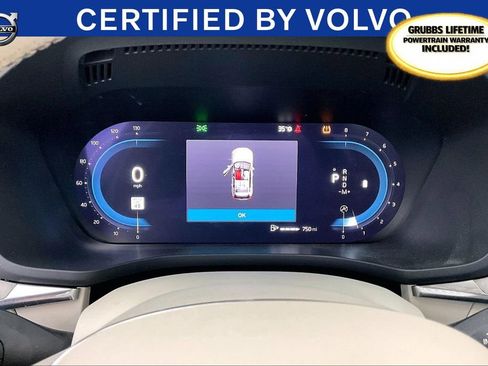 Certified 2023 Volvo XC60 B5 Ultimate w/ Climate Package image 29