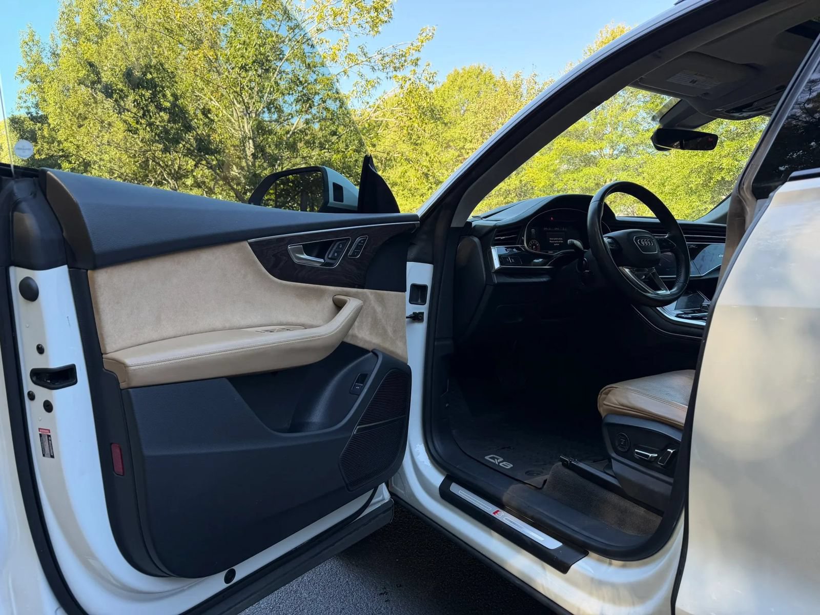 Used 2019 Audi Q8 Prestige AWD/4WD image 8