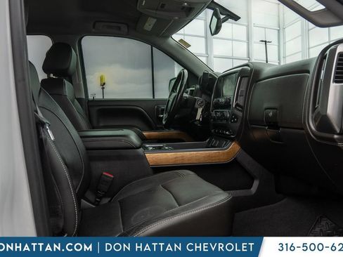 Used 2018 Chevrolet Silverado 1500 LTZ AWD/4WD image 21