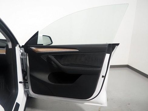 Used 2023 Tesla Model Y Long Range AWD/4WD image 55