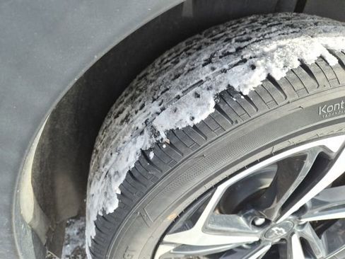 Used 2023 Chevrolet TrailBlazer RS w/ Sun and Liftgate Package image 14