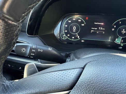 Used 2022 Hyundai Palisade Calligraphy image 30