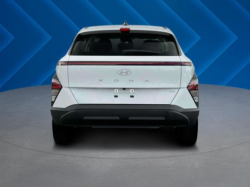 New 2025 Hyundai Kona SE image 6