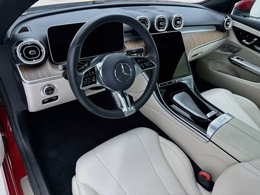 Used 2026 Mercedes-Benz CLE 300 4MATIC Coupe image 9