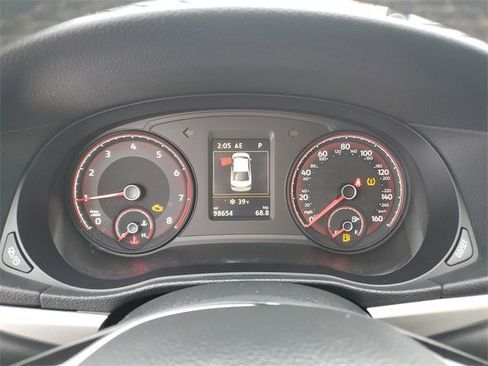 Used 2022 Volkswagen Passat 2.0T SE image 13