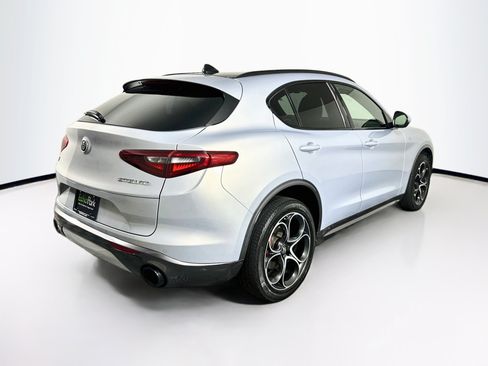 Used 2023 Alfa Romeo Stelvio Ti AWD/4WD image 9
