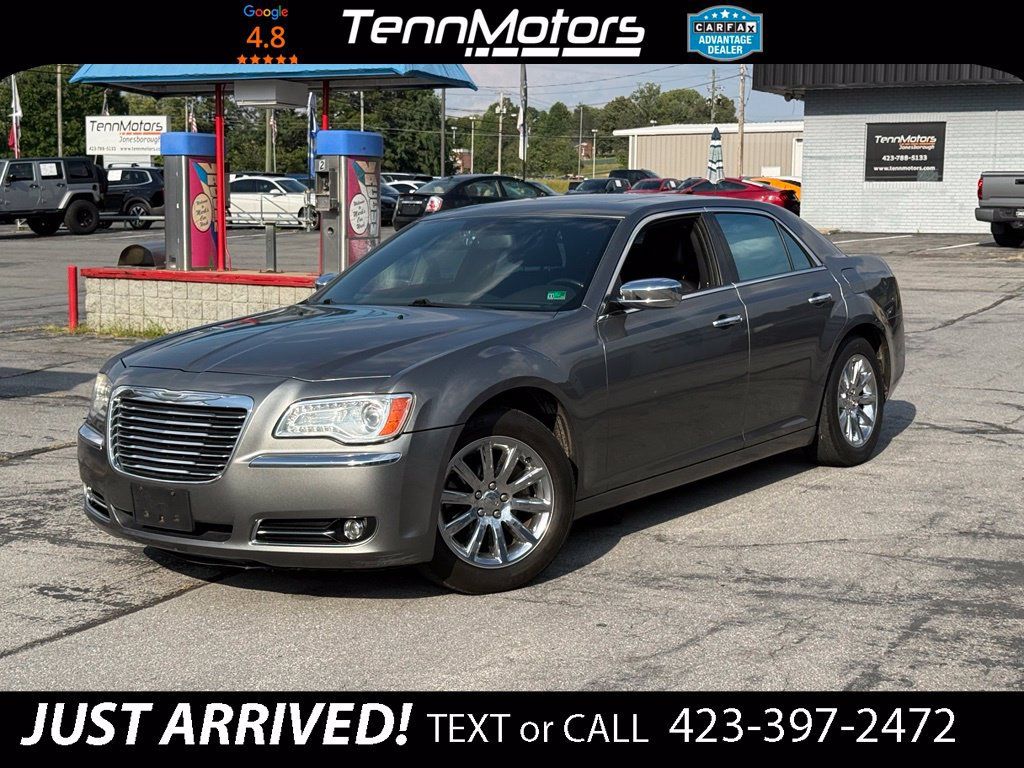 Used 2012 Chrysler 300 Limited RWD image 1