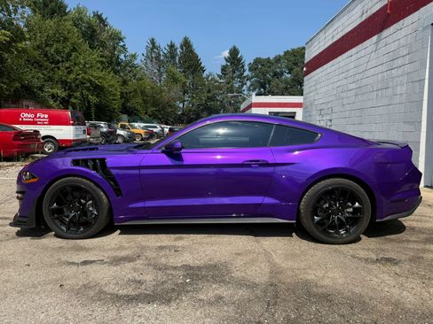 Used 2022 Ford Mustang GT w/ Black Accent Package RWD image 8
