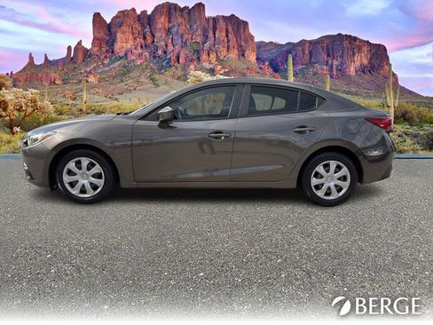 Used 2016 MAZDA MAZDA3 i Sport image 3