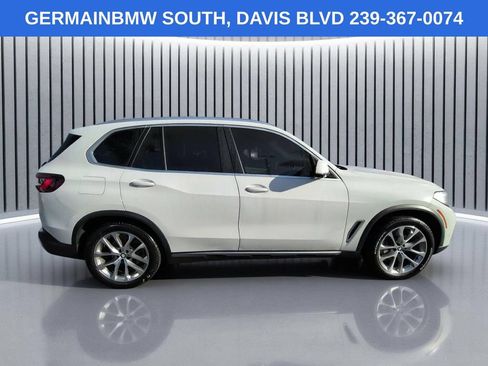 Used 2022 BMW X5 xDrive40i w/ Premium Package AWD/4WD image 4