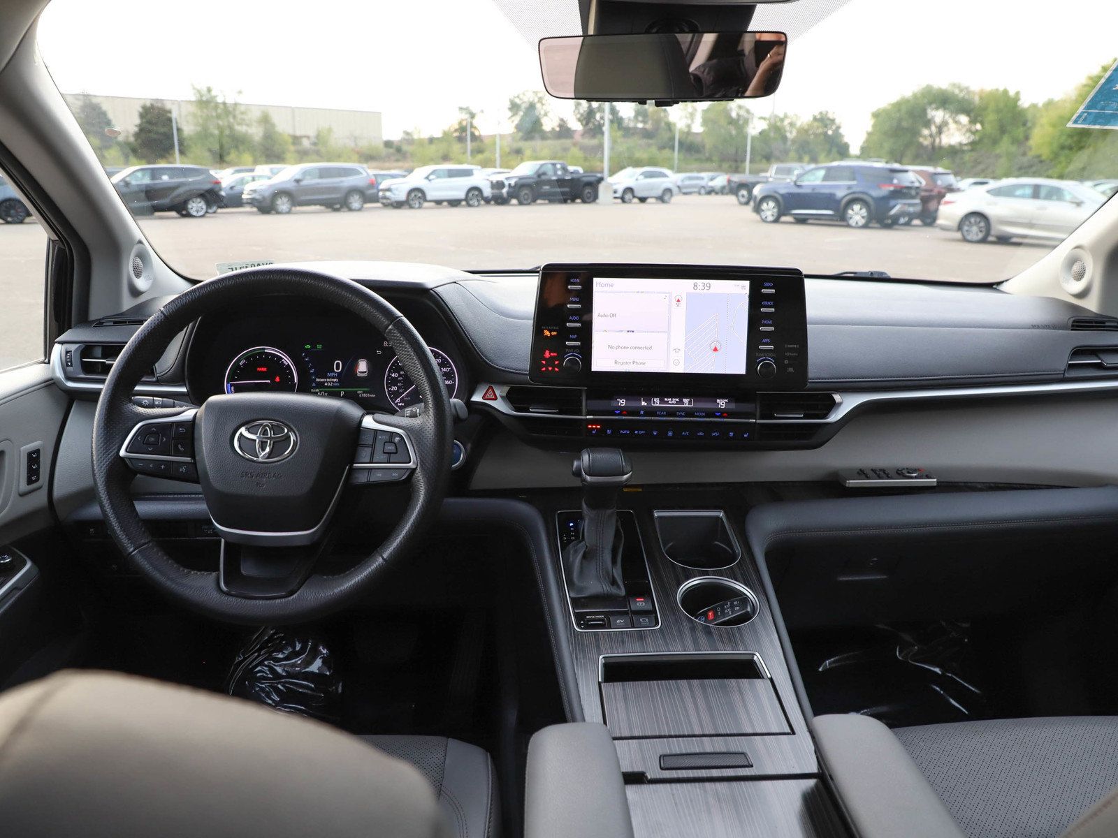 Used 2024 Toyota Sienna Limited AWD/4WD image 18