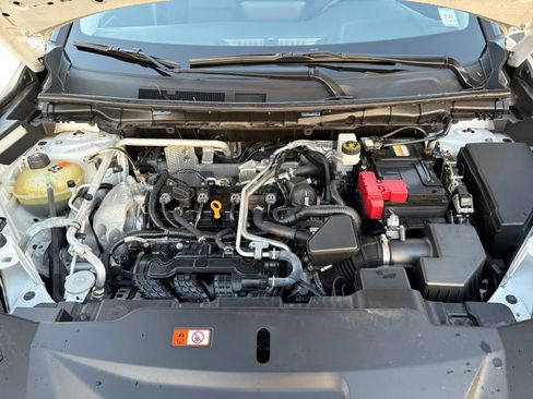 Used 2024 Mitsubishi Outlander ES image 16