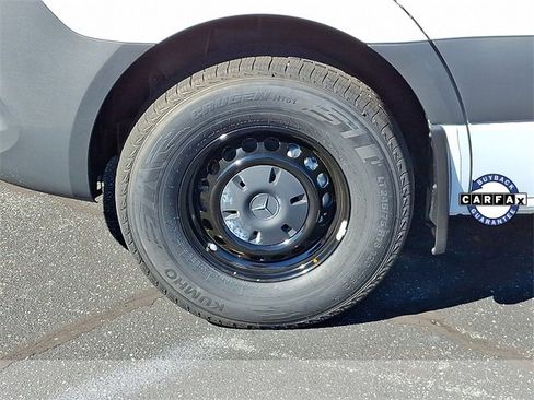 Used 2025 Mercedes-Benz Sprinter 2500 image 8