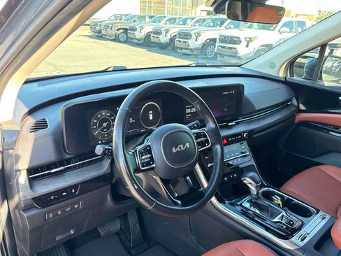 Used 2024 Kia Carnival SX FWD image 10