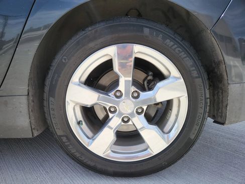 Used 2014 Chevrolet Volt w/ Enhanced Safety Package 1 FWD image 25