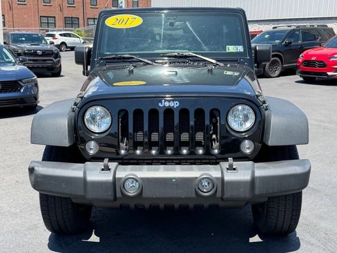 Used 2017 Jeep Wrangler Unlimited Sport w/ Quick Order Package 24S AWD/4WD image 2
