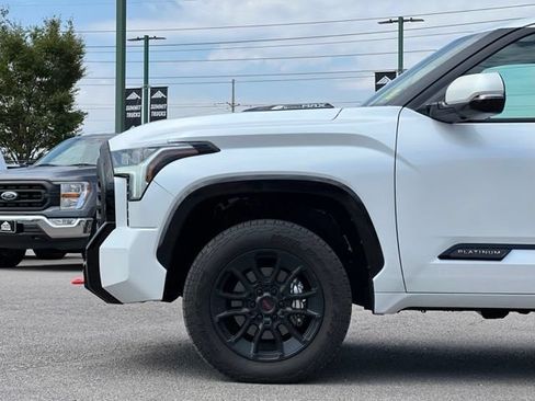 Used 2024 Toyota Tundra Platinum AWD/4WD image 4