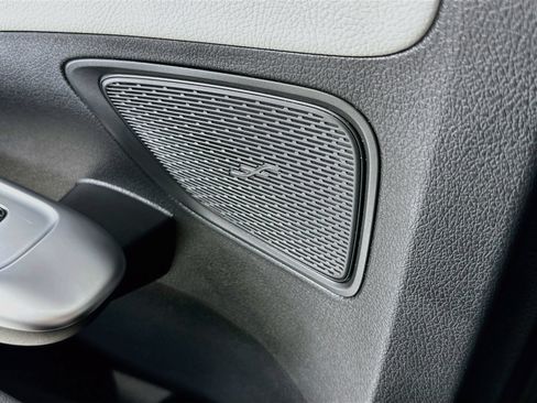 Used 2022 Mercedes-Benz C 300 Sedan image 28