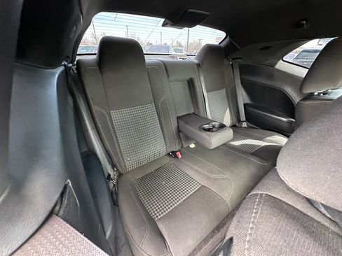 Used 2016 Dodge Challenger R/T w/ Driver Convenience Group image 14