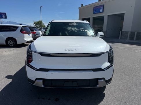Used 2024 Kia EV9 Wind AWD/4WD image 10