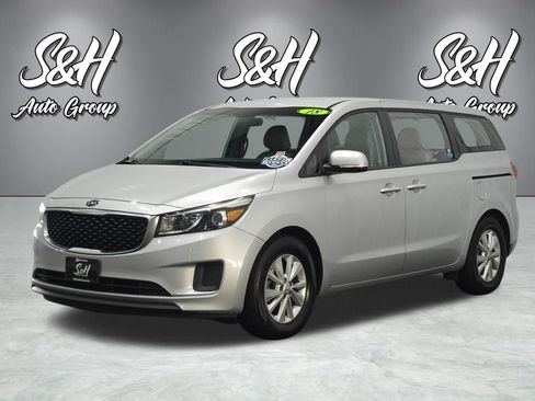 Used 2018 Kia Sedona L FWD image 17