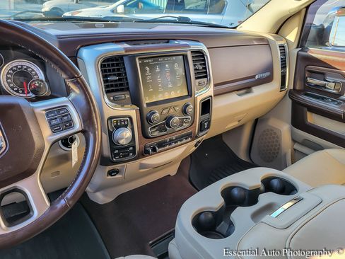 Used 2017 RAM 1500 Laramie image 20