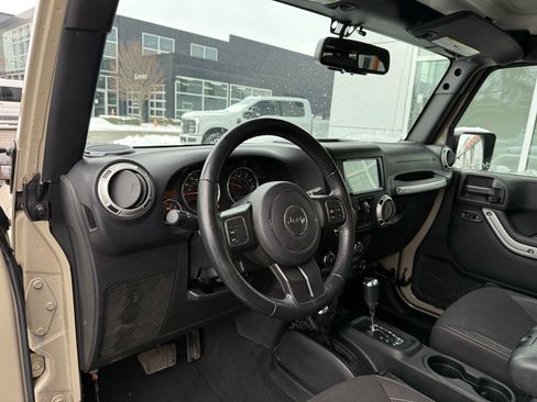 Used 2018 Jeep Wrangler Unlimited Sahara image 39