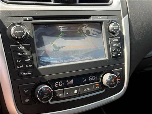 Used 2016 Nissan Altima 2.5 SL w/ 2.5 Technology w/LED Package FWD image 11