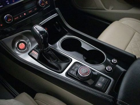 Used 2023 Nissan Maxima Platinum FWD image 32