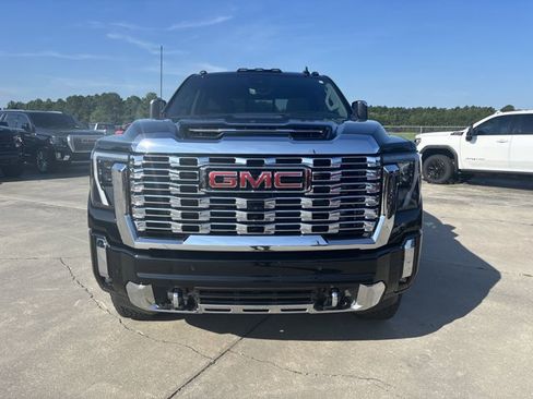 Used 2025 GMC Sierra 2500 Denali w/ Denali Reserve Package image 2