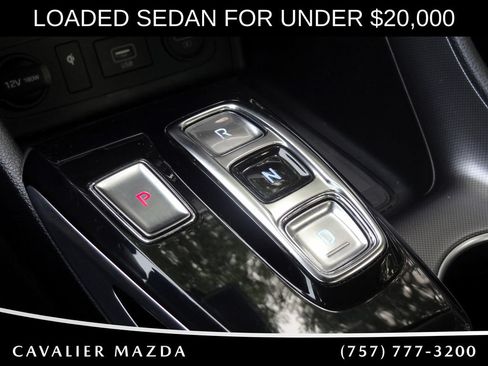 Used 2021 Hyundai Sonata Limited w/ Preferred Accessory Package FWD image 52